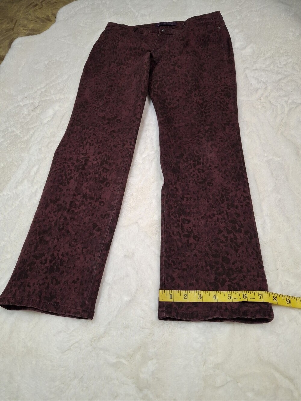 Gloria Vanderbilt Maroon Rail Straight Animal Print Stretch Pants Women Size 14 - Picture 16 of 16